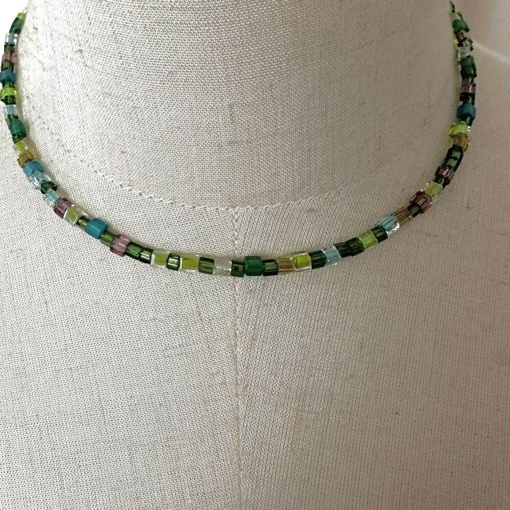 Green and pink beaded choker necklace